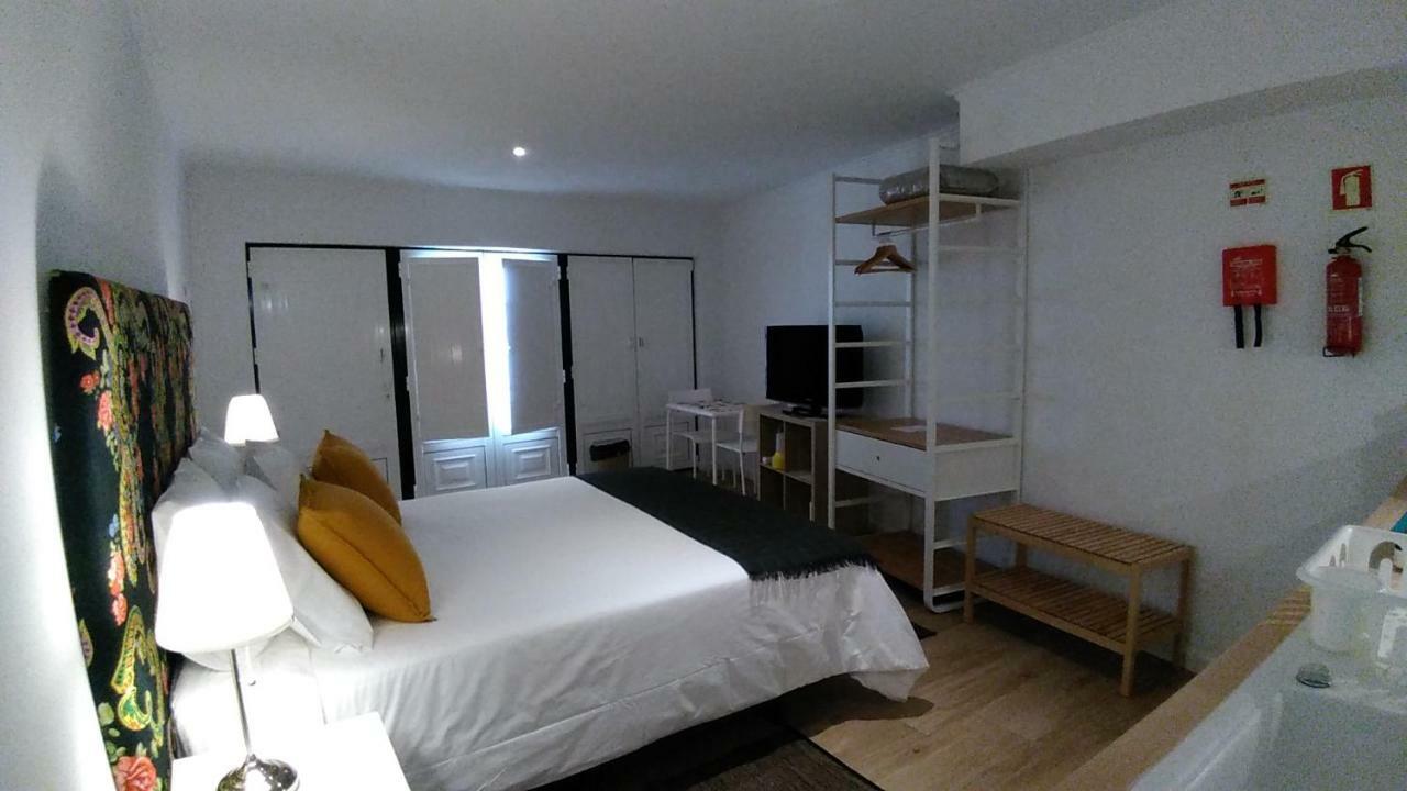 Bed and Breakfast Vistalmar Sao Martinho Сан-Мартинью-ду-Порту Экстерьер фото